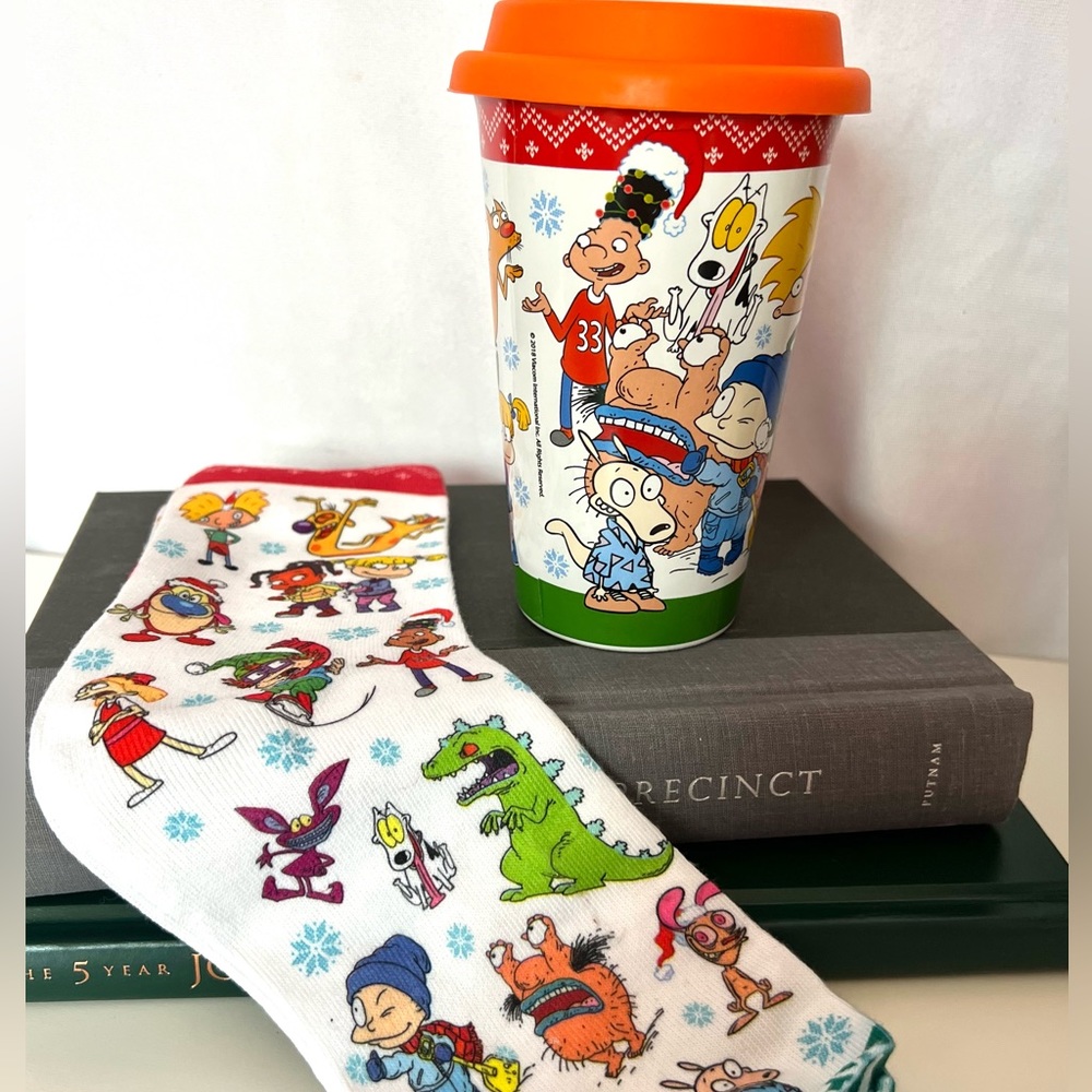 NEW Nickelodeon Cartoon Characters travel Coffee MUG with lid Cup  pair of socks